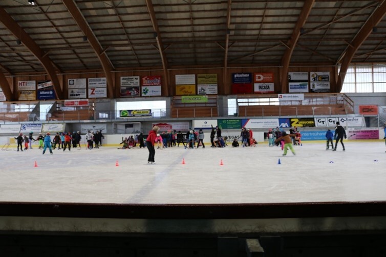 Schlittschuhtag in Matten bei Interlaken